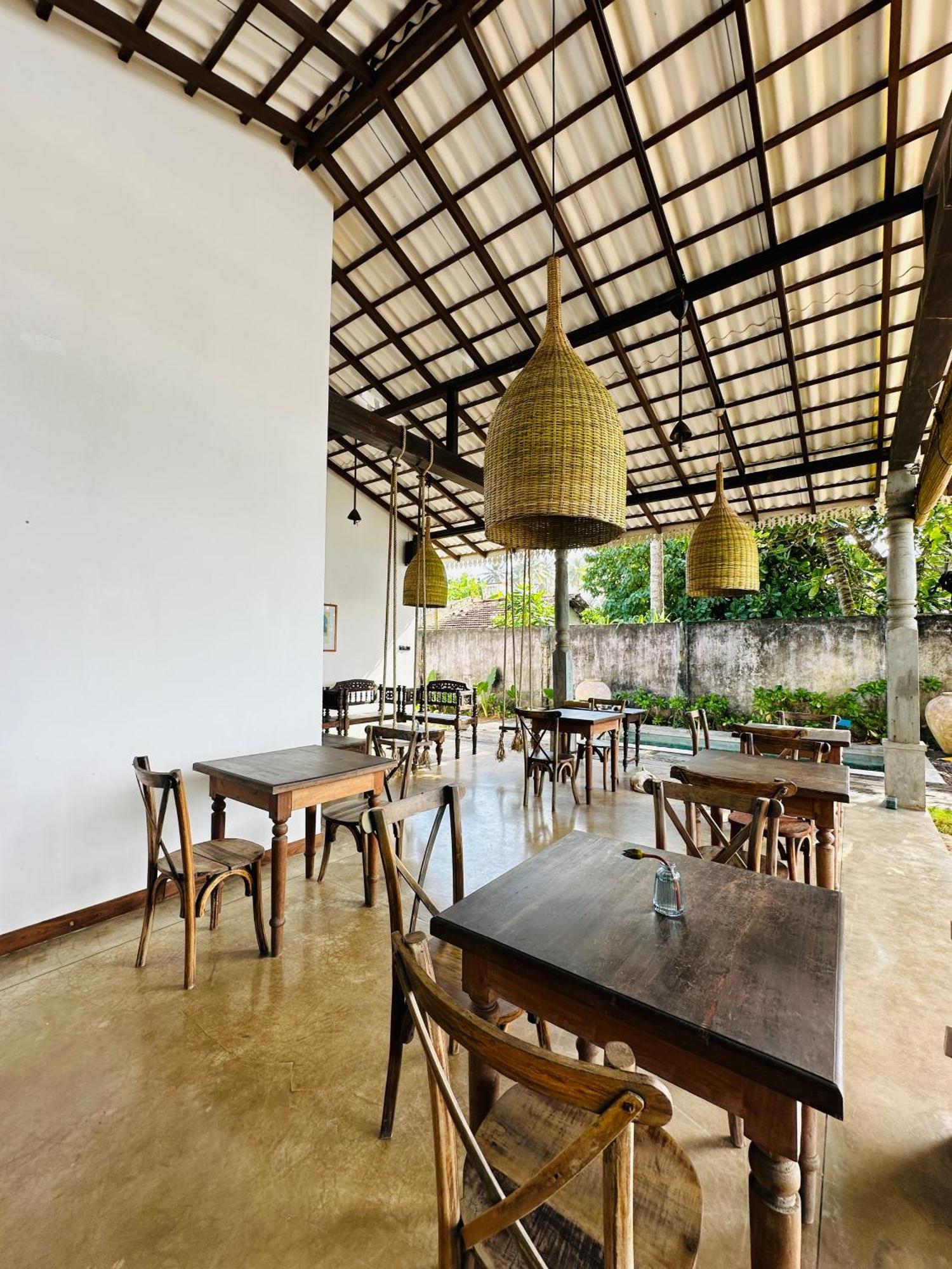 Hotel Moi Talpe By Dbi Extérieur photo
